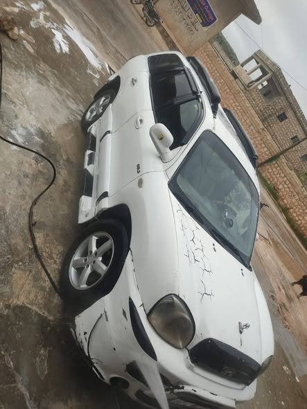 هيونداي سنتافي 2005 - صورة 4