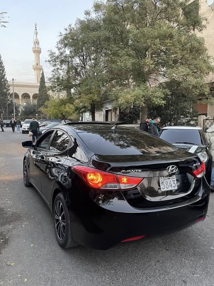 هونداي افانتي 2012 - صورة 2