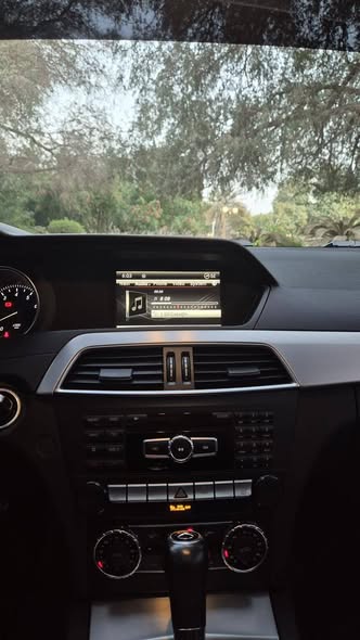مرسيدس C300 2013 - صورة 3