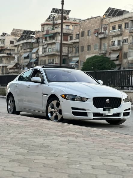 جاكوار XE 2017 - صورة 1