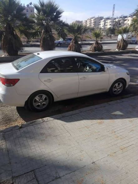كيا فورتي 2010 - صورة 3