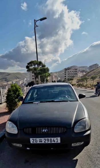 هيونداي سوناتا 1998 - صورة 1