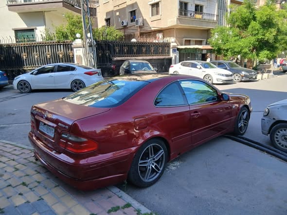 مرسيدس CLK230 1998 - صورة 1