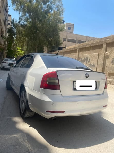 سكودا أوكتافيا 2012 - صورة 2