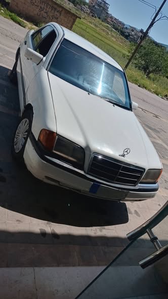 مرسيدس 220 2002 - صورة 2
