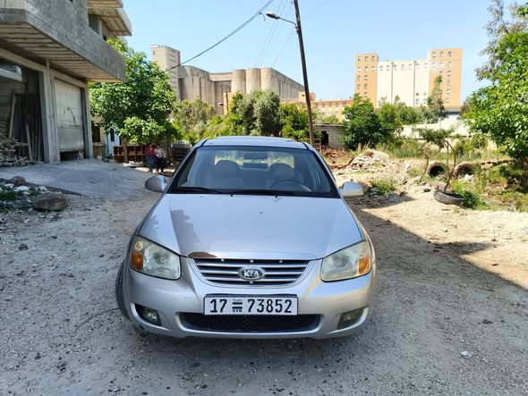كيا سيراتو 2008 - صورة 1