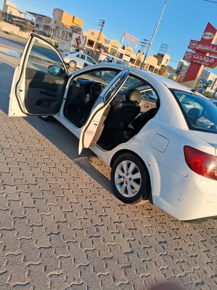 كيا ريو 2011 - صورة 3