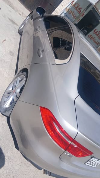 جاكوار XE 2018 - صورة 1