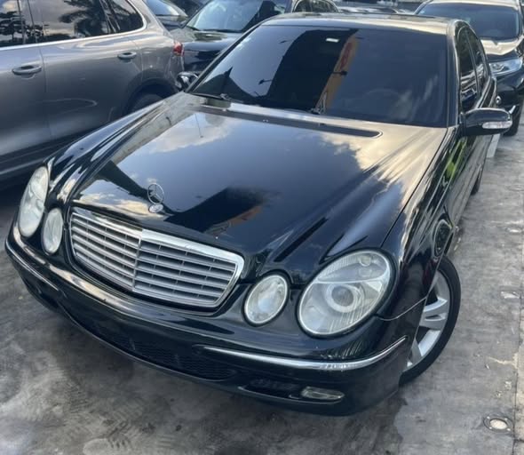مرسيدس E240 2003