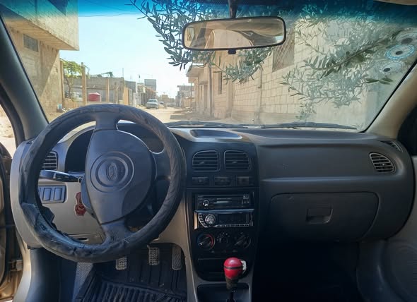 كيا ريو 2001 - صورة 4