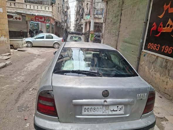 سكودا اوكتافيا 2001 - صورة 2