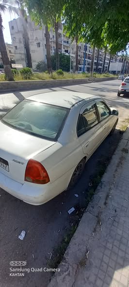 هونداي فيرنا 2005 - صورة 3