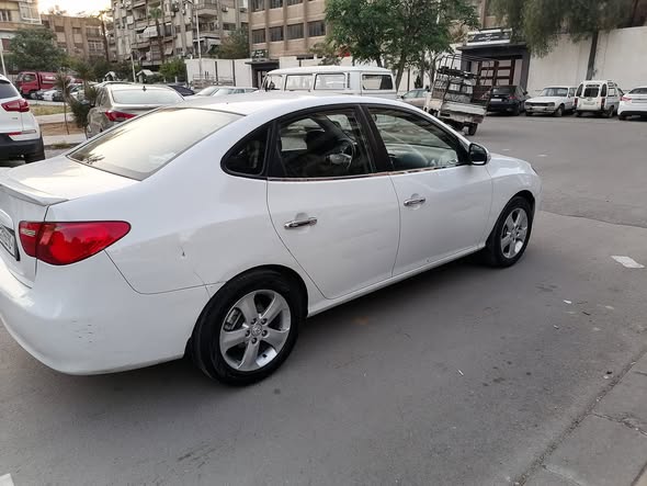 هونداي افانتي 2008 - صورة 2