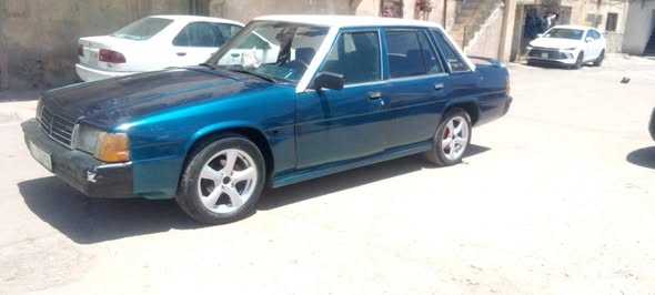 مازدا 929 1983 - صورة 4