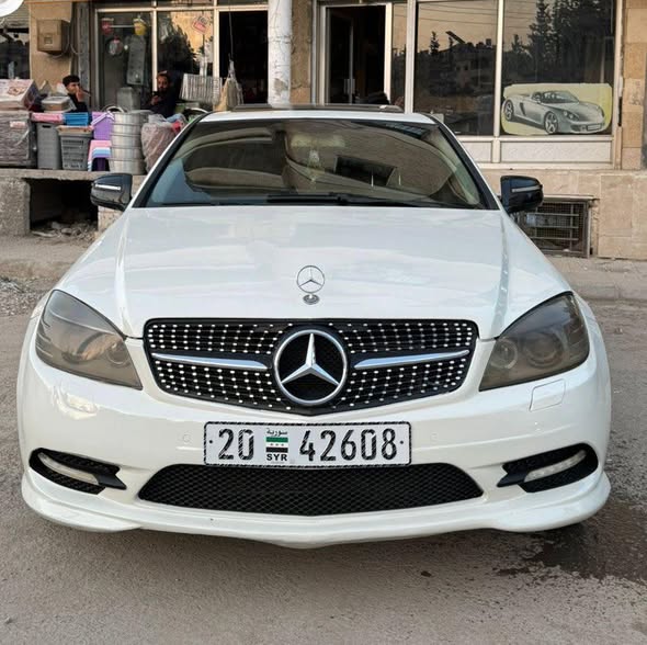مرسيدس C300 2009 - صورة 3