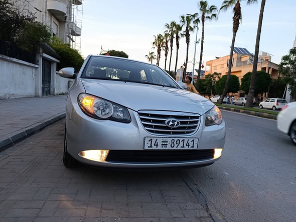 هيونداي أفانتي 2010 - صورة 5