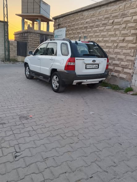 كيا سبورتاج 2006 - صورة 2