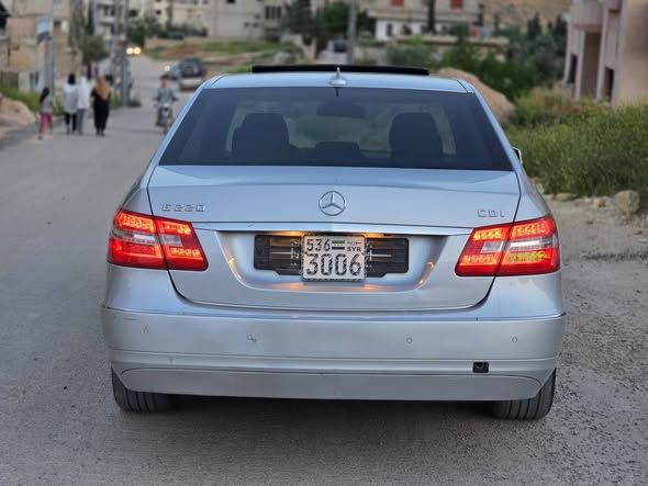 مرسيدس E220 2011 - صورة 2