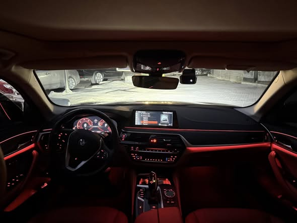 بي إم دبليو 520i 2018 - صورة 4