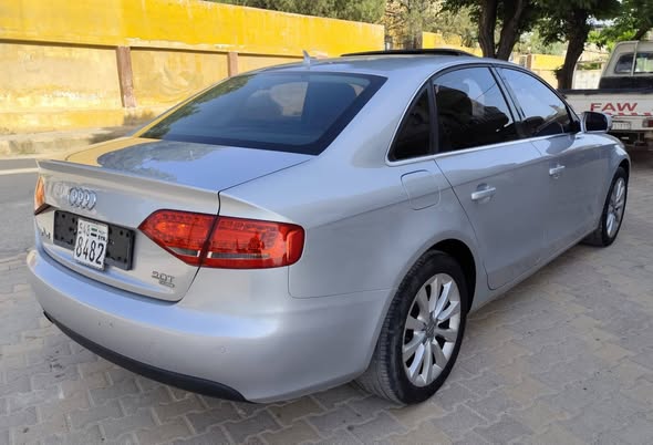 أودي A4 2010 - صورة 2