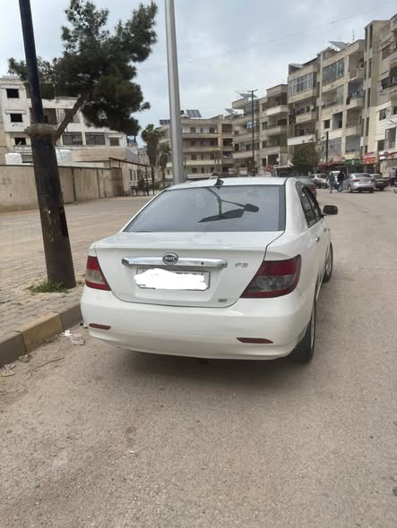 بيوايدي اف ٣ 2012 - صورة 2