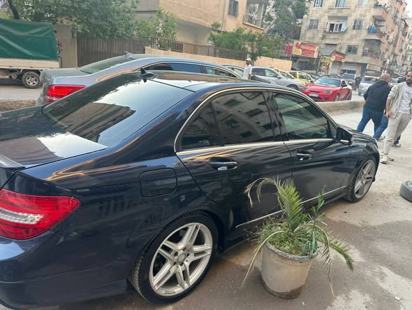 مارسيدس C200 2013 - صورة 5