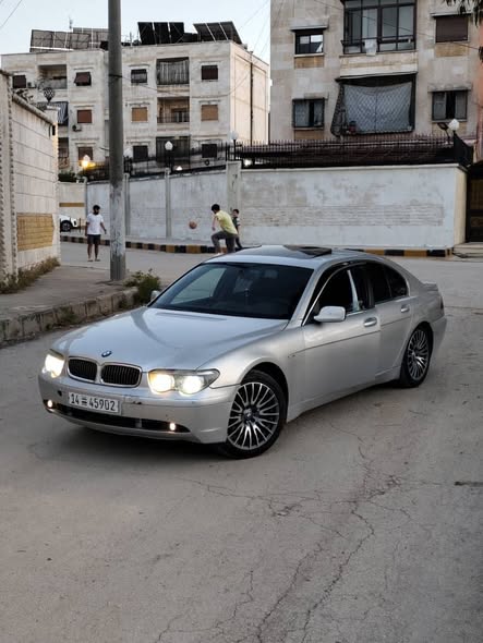 بي ام 740 2005 - صورة 1