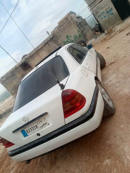 مرسيدس C220 2002 - صورة 5