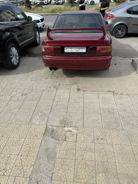 متسوبيشي لانسر 1993 - صورة 2