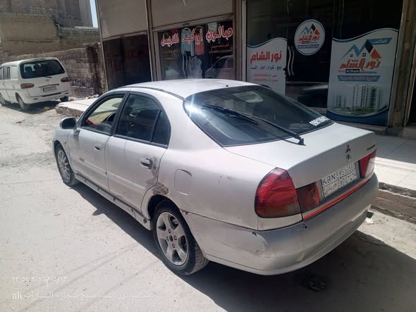 ميتسوبيشي كاريزما 1998 - صورة 1