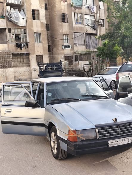 مازدا 929 1983 - صورة 2