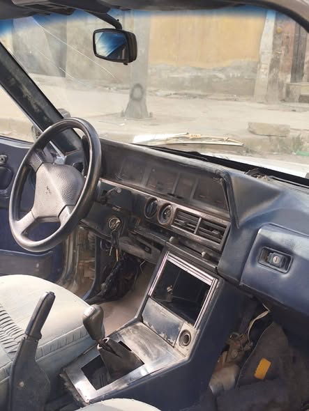 مازدا 929 1983 - صورة 5