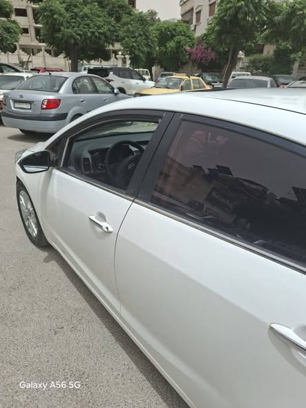 كيا كيه 3 2013 - صورة 2
