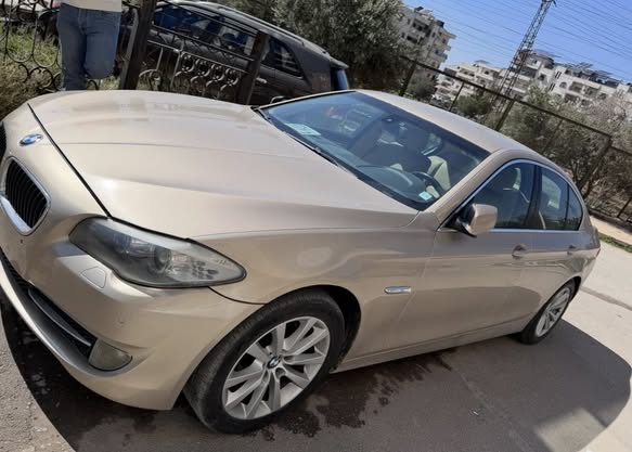 بي إم دبليو 520i 2013 - صورة 2