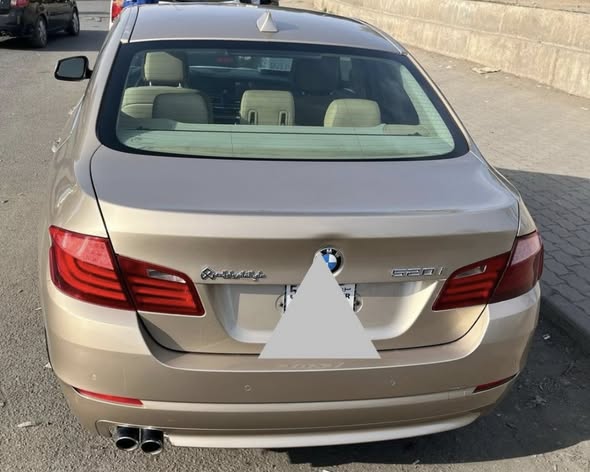 بي إم دبليو 520i 2013 - صورة 4