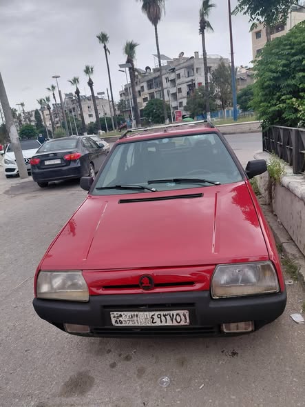 سكودا فورمان 1994 - صورة 4