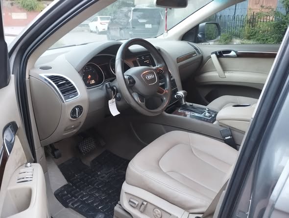 اودي Q7 2012 - صورة 4