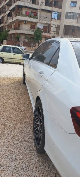 مرسيدس E250 2015 - صورة 3