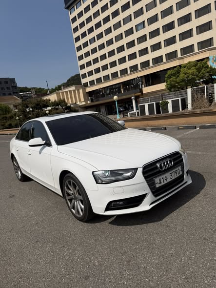 أودي A4 2015 - صورة 3