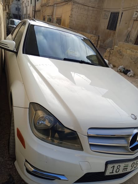 مرسيدس C250 2014 - صورة 3