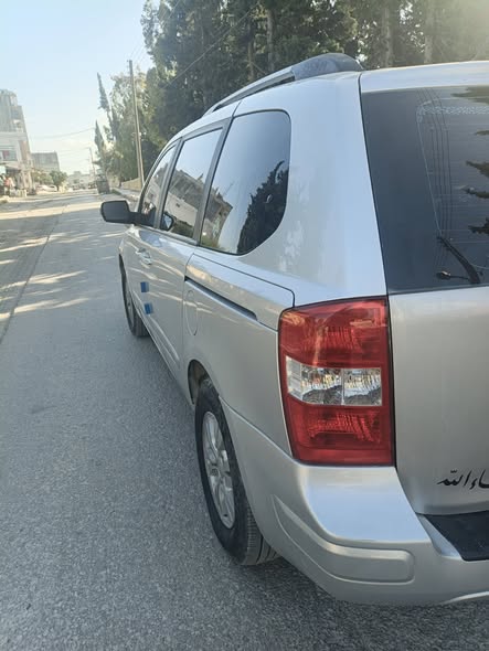 كيا كرنفال 2011 - صورة 4