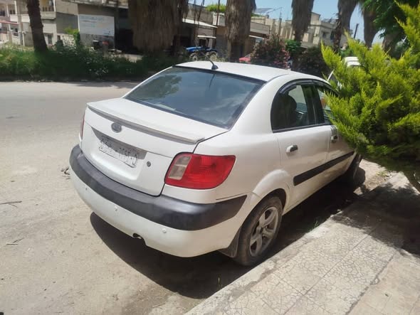 كيا ريو 2006 - صورة 2