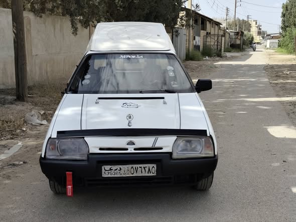سكودا بيك أب 1995 - صورة 1