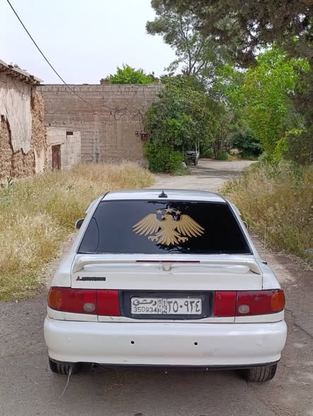 ميتسوبيشي لانسر 1993 - صورة 4