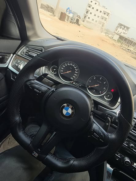 بي ام دبليو ٥٢٠ 2012 - صورة 2