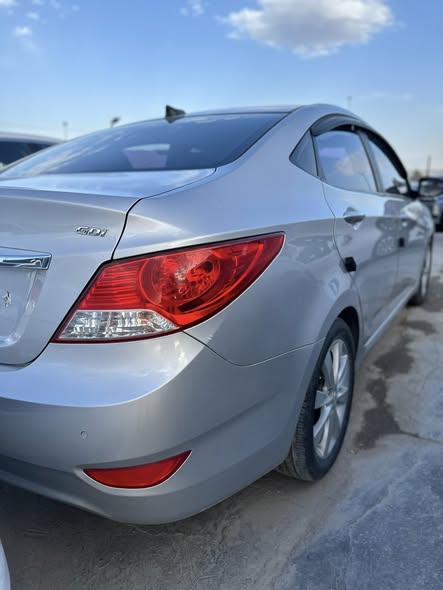 هونداي اكسنت 2012 - صورة 4