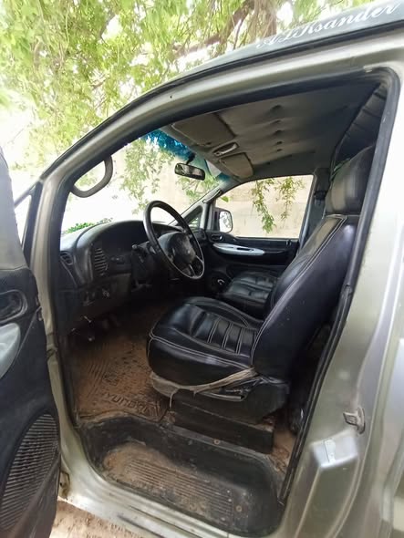 هونداي H-1 2001 - صورة 1