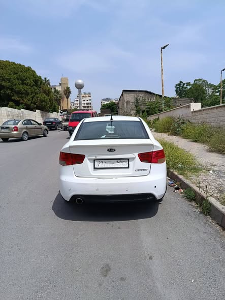 كيا سيراتو 2011 - صورة 4