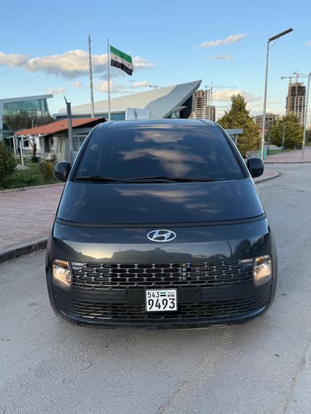 هيونداي ستاريا 2022 - صورة 2