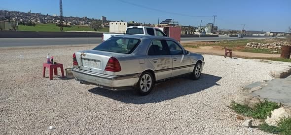 مرسيدس 220 2000 - صورة 1